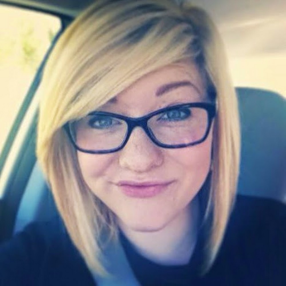 Meet your Posher, Lauren elizabeth